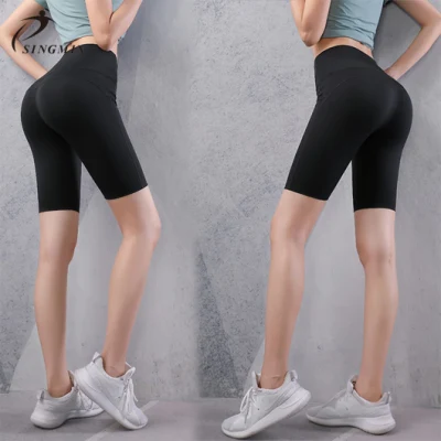 Auf Lager Tiktok Leggings Fitness Conjunto Pantaloncini da yoga Pantaloni caldi scrunch Pantaloncini da corsa taglie forti